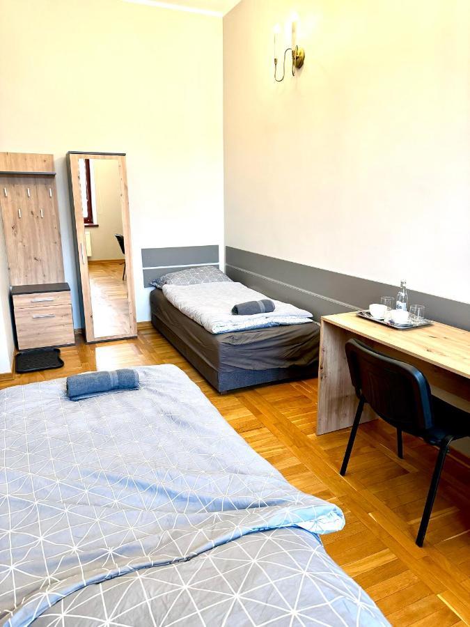Hostel Va Bank Rzeszow Ngoại thất bức ảnh